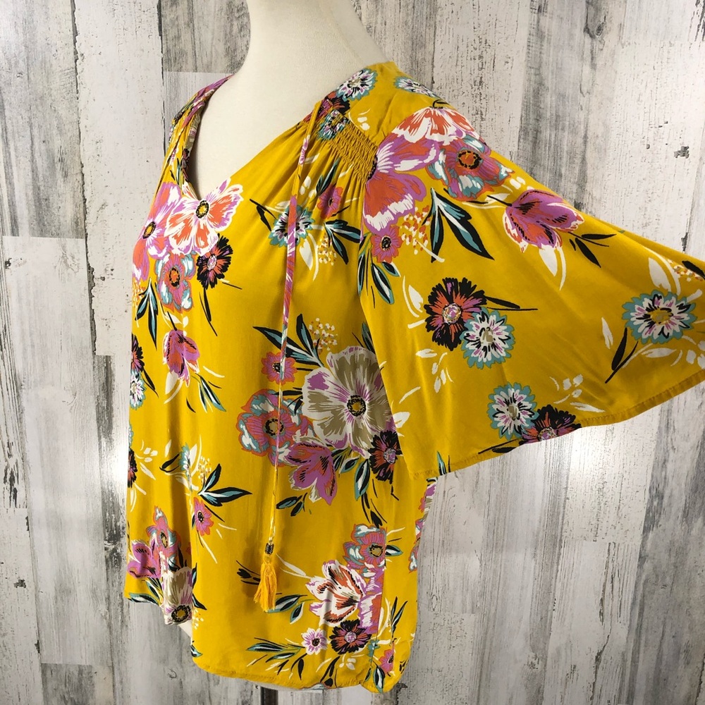 DR2 Women's Yellow Floral High Low Blouse Sz M - Picture 3 of 11